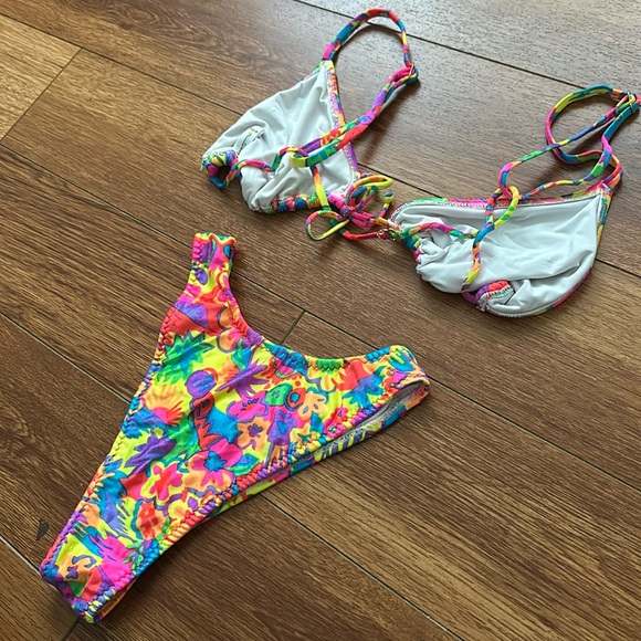 HEAVY MANNERS SIGNED, SEALED, DELIVERED BIKINI - Picture 2 of 16